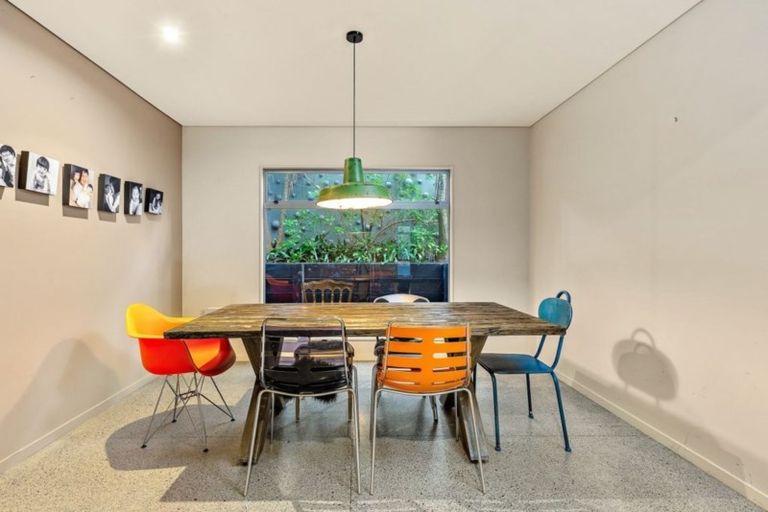 Photo of property in 9a Lupetti Rise, West Harbour, Auckland, 0618