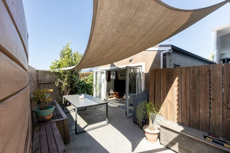 Photo of property in 590 Maunganui Road, Mount Maunganui, 3116