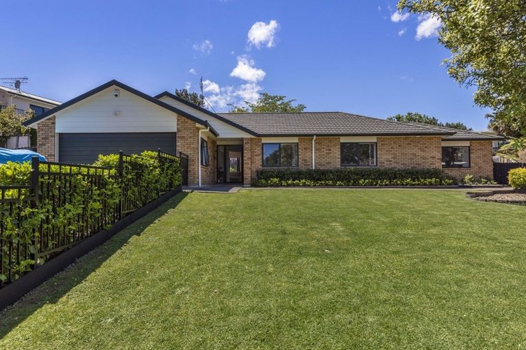 Photo of property in 16 Tom Keven Way, Pukekohe, 2120