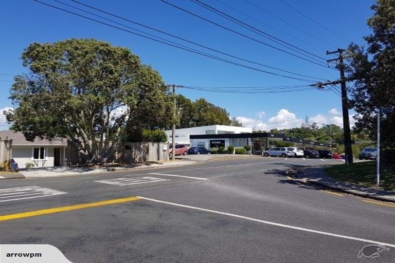 Photo of property in 18 Tonkin Drive, Sunnynook, Auckland, 0620