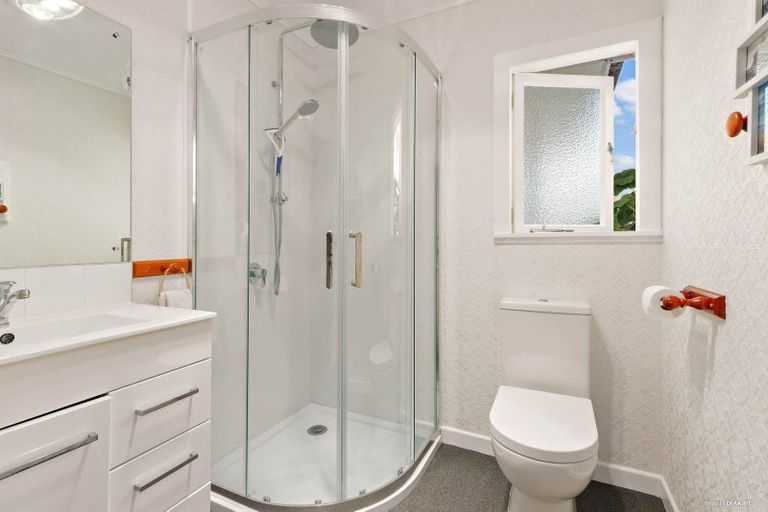 Photo of property in 56 Morley Road, Waiuku, 2681