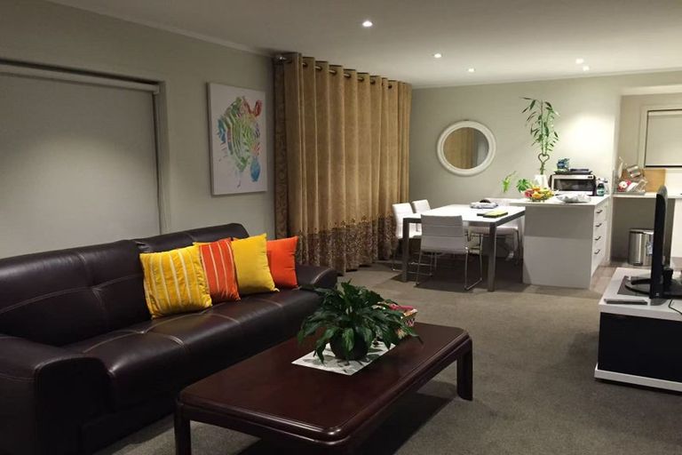 Photo of property in 1/39 Simon Ellice Drive, Bayview, Auckland, 0629
