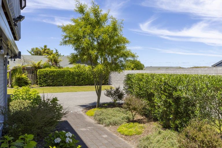 Photo of property in 83 Harvey Street, Waipahihi, Taupo, 3330