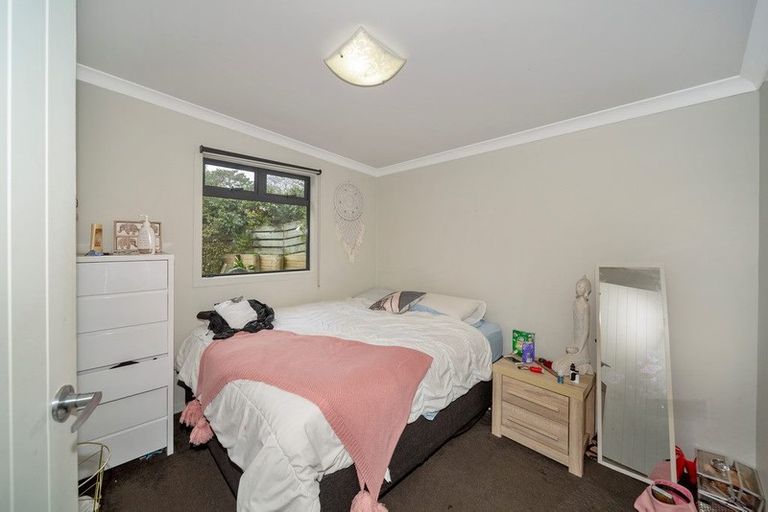 Photo of property in 65 Seaview Road, Marfell, New Plymouth, 4310