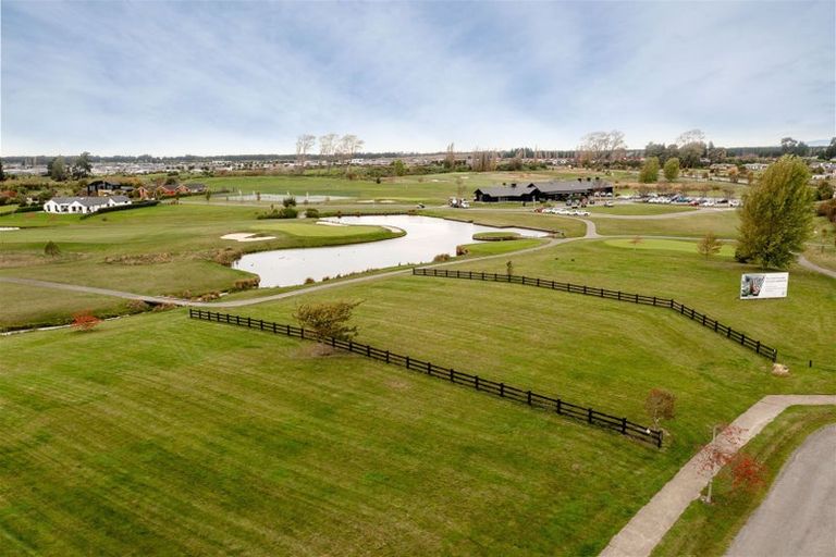 Photo of property in 11 Taerutu Lane, Pegasus, 7612