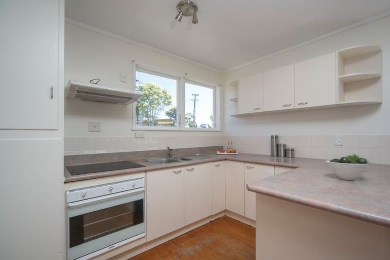 Photo of property in 82 Boundary Road, Blockhouse Bay, Auckland, 0600