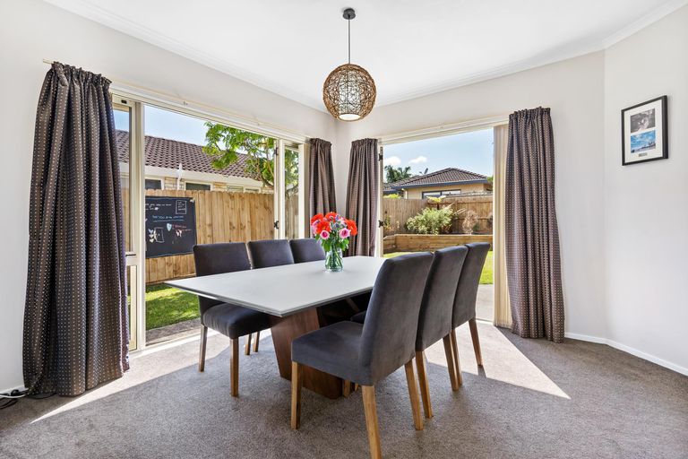 Photo of property in 154 Kilkenny Drive, East Tamaki Heights, Auckland, 2016