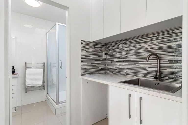 Photo of property in 1/8 Wilbur Place, Pakuranga Heights, Auckland, 2010