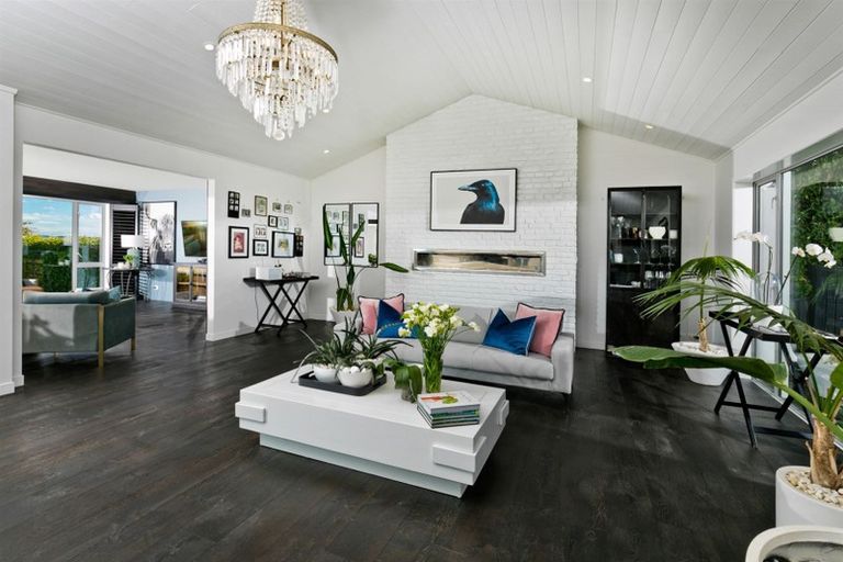 Photo of property in 63 Tiri Road, Manly, Whangaparaoa, 0930