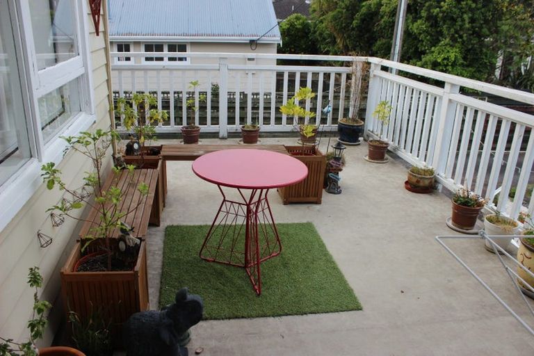 Photo of property in 1/97a Nile Road, Milford, Auckland, 0620