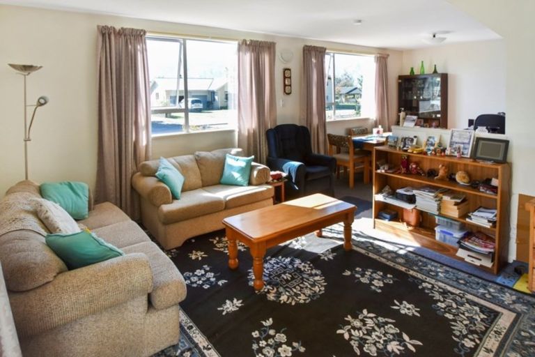 Photo of property in 16 Black Peak Road, Omarama, 9412