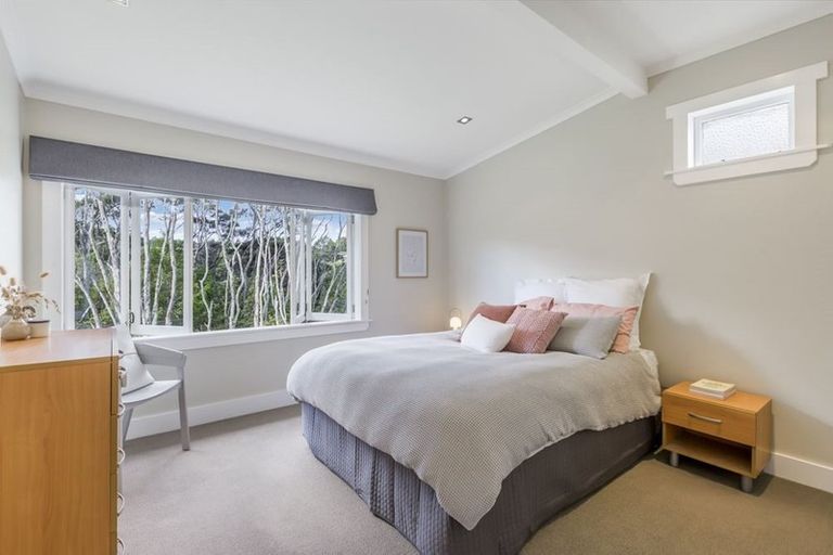 Photo of property in 13 Blacks Road, Greenhithe, Auckland, 0632