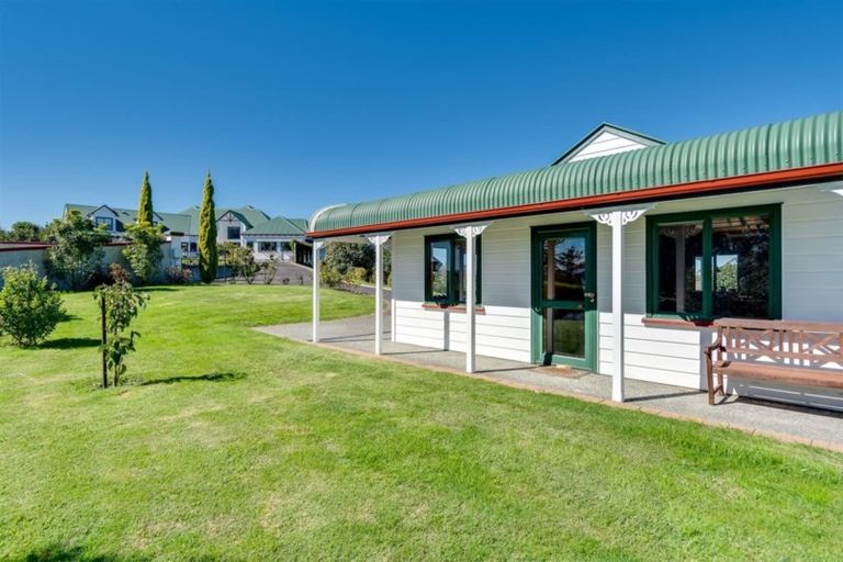 Photo of property in 238 Poraiti Road, Poraiti, Napier, 4182