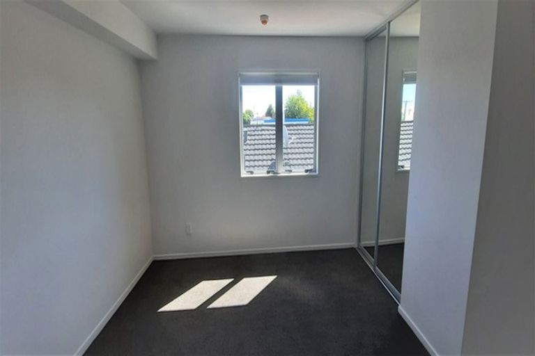 Photo of property in Amuri Park Apartments, 8/280 Bealey Avenue, Christchurch Central, Christchurch, 8013
