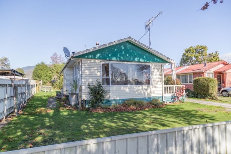 Photo of property in 14 Tureiti Place, Turangi, 3334