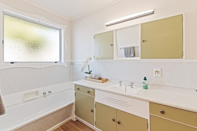 Photo of property in 7b Browne Street, Waitara, 4320