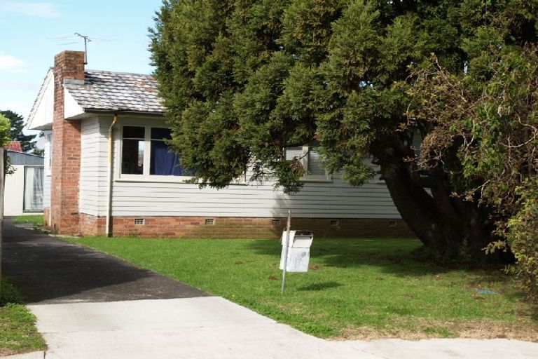 Photo of property in 8 Stewart Place, Otara, Auckland, 2023