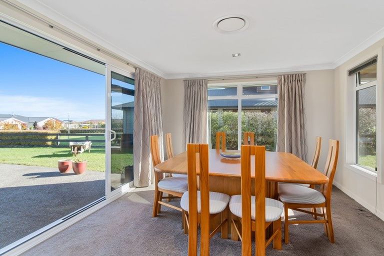 Photo of property in 19 Montgomery Crescent, Kinloch, Taupo, 3377