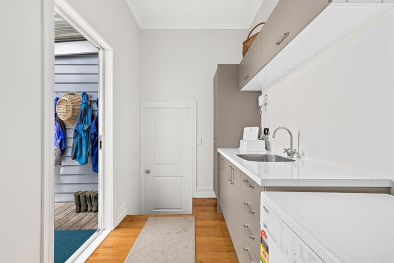 Photo of property in 35a Pinchgut Road, Kaukapakapa, 0873