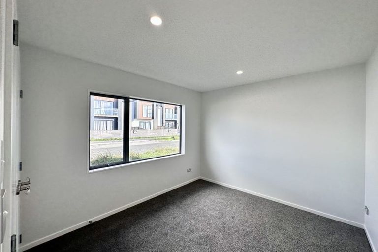 Photo of property in 21 Fredrick Hanson Road, Papakura, 2110