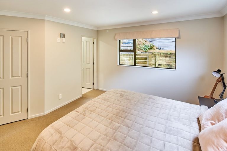 Photo of property in 3 Koukou Place, Normandale, Lower Hutt, 5010