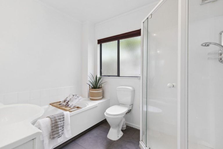 Photo of property in 68a Peterhouse Street, Tawa, Wellington, 5028