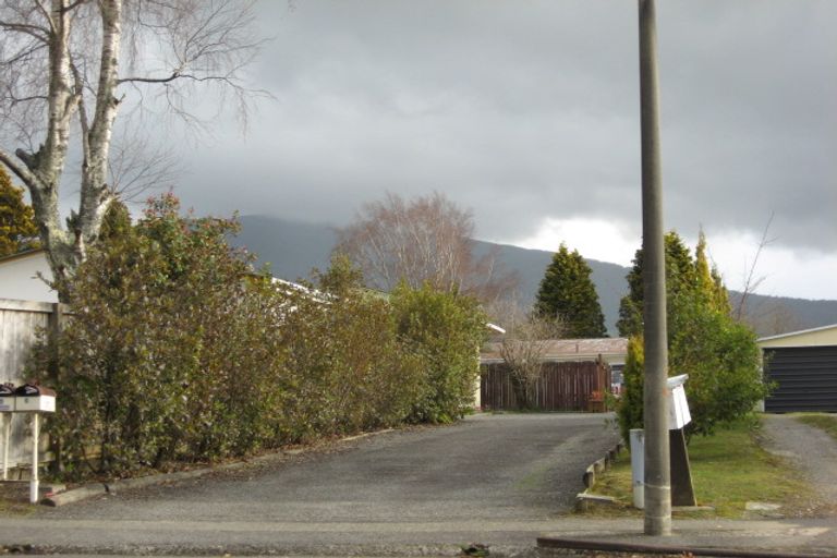 Photo of property in 6 Mihipeka Grove, Turangi, 3334