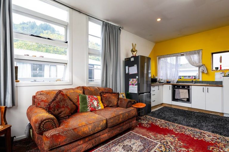 Photo of property in 146a Waikawa Road, Picton, 7220