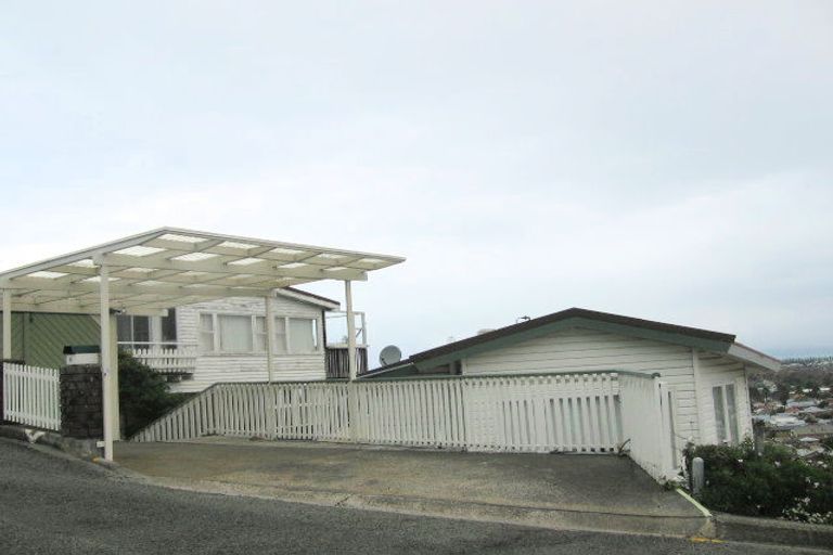 Photo of property in 6 Oliver Road, Hospital Hill, Napier, 4110