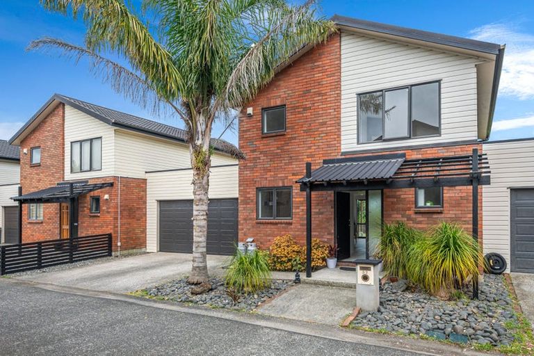 Photo of property in 32 Secoia Crescent, Mangere, Auckland, 2022