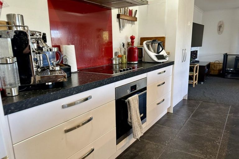 Photo of property in 24a Oak Crescent, Ashhurst, 4810