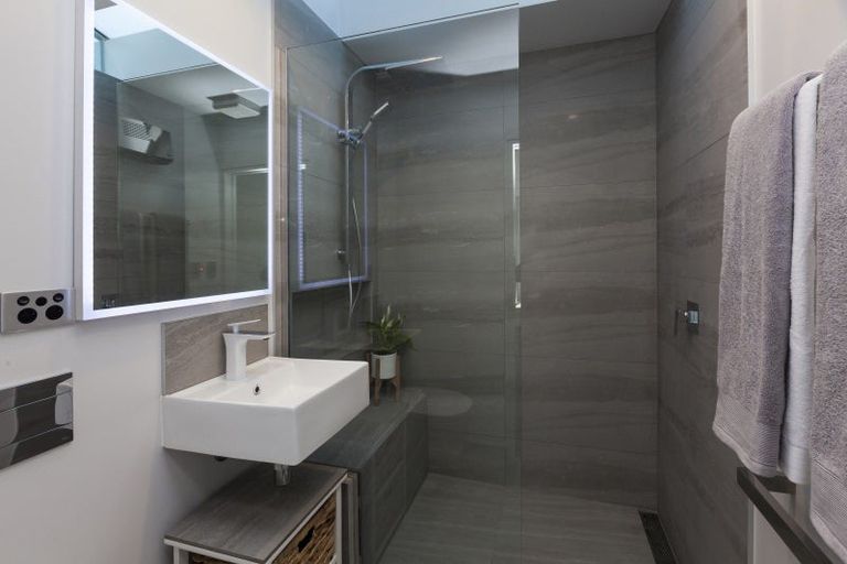 Photo of property in 12 Harry Ell Drive, Cashmere, Christchurch, 8022