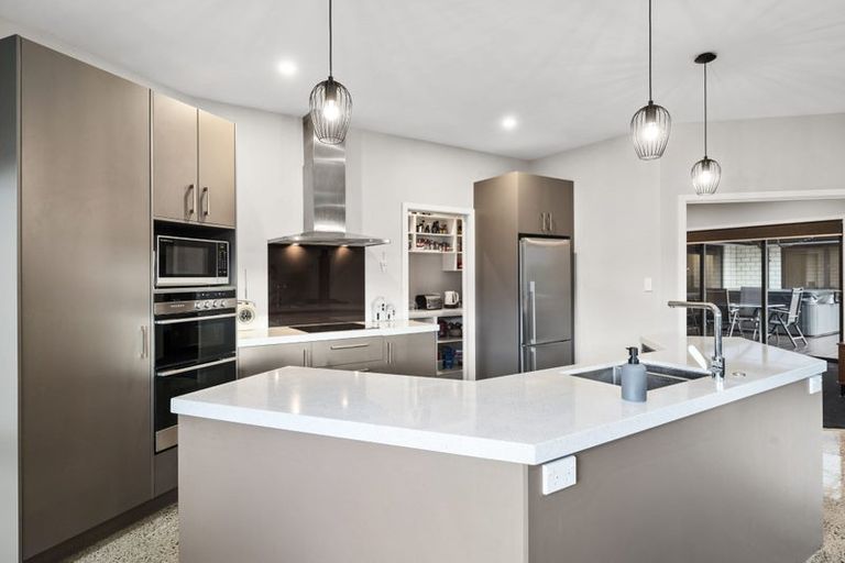 Photo of property in 14 Hamon Place, Pukehangi, Rotorua, 3015