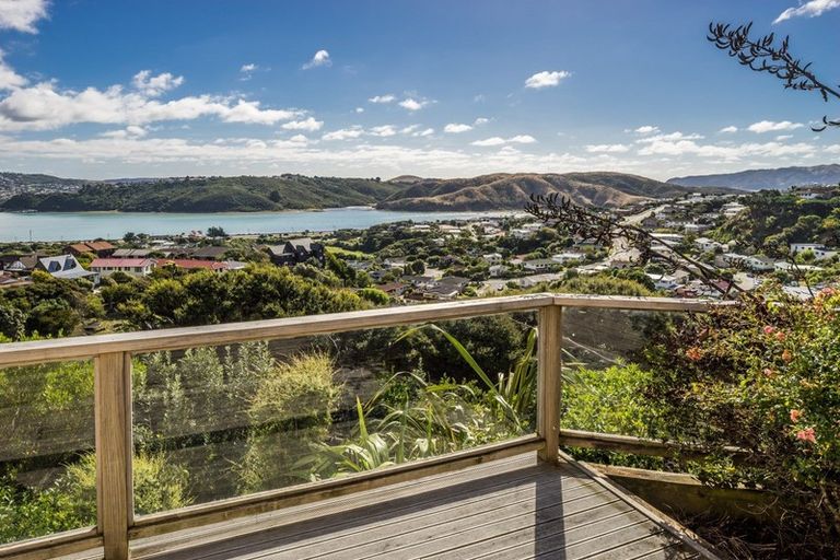 Photo of property in 9 Cromarty Place, Papakowhai, Porirua, 5024