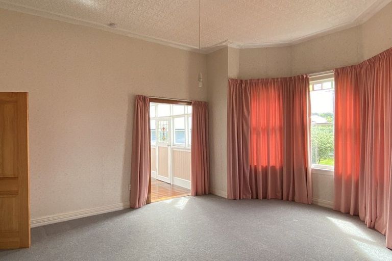 Photo of property in 131 Weraroa Road, Levin, 5510