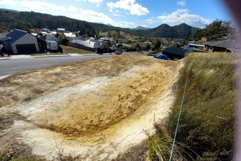 Photo of property in 2 Raukura Rise, Picton, 7220