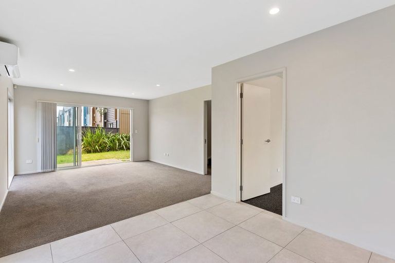 Photo of property in 8 Recovery Road, Papakura, 2110