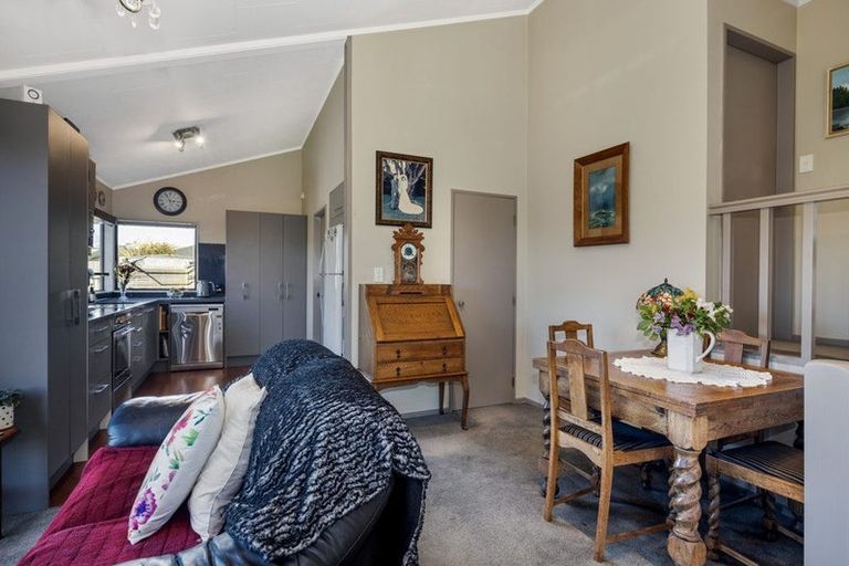 Photo of property in 66 Guadeloupe Crescent, Grenada Village, Wellington, 6037