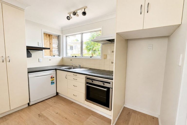 Photo of property in 23 Balloch Street, Randwick Park, Auckland, 2105