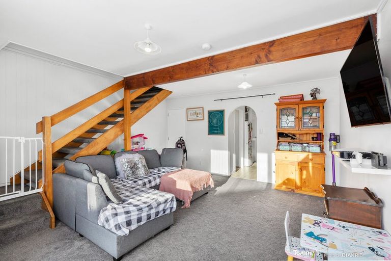 Photo of property in 2/21 Islington Street, Trentham, Upper Hutt, 5018