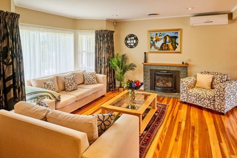 Photo of property in 10 Vista Grove, Kelson, Lower Hutt, 5010