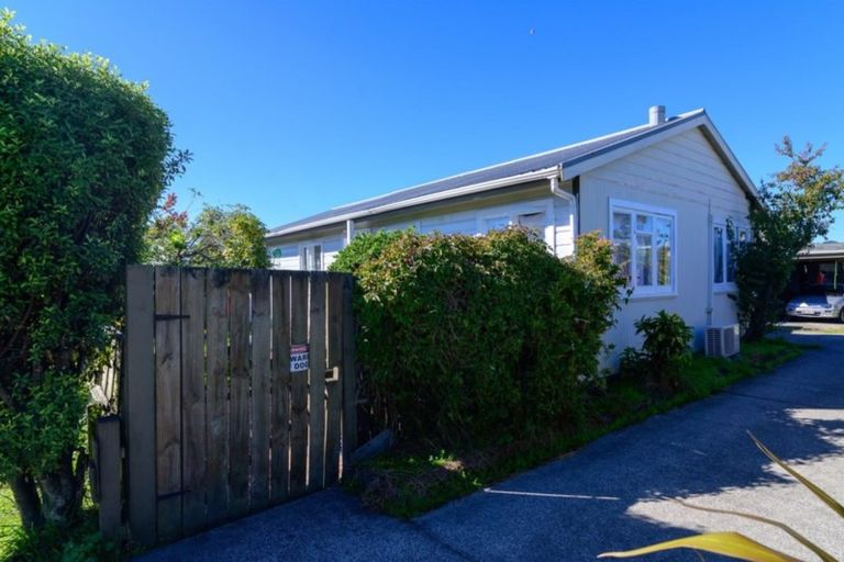 Photo of property in 8a Farnworth Avenue, Holdens Bay, Rotorua, 3010