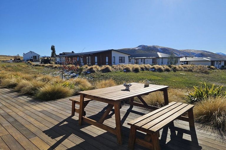Photo of property in 1 Edwards Lane, Lake Tekapo, 7999