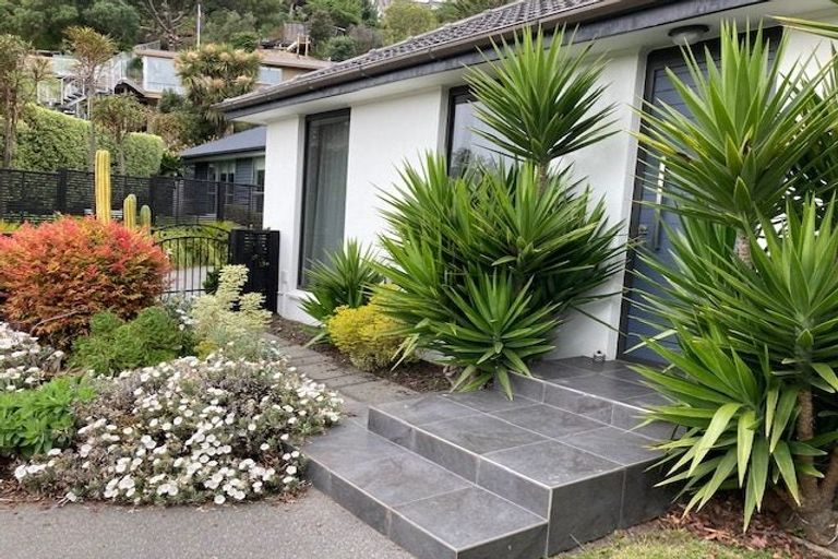 Photo of property in 33 Augusta Street, Redcliffs, Christchurch, 8081