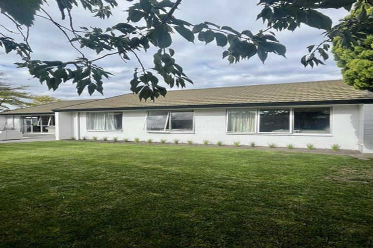 Photo of property in 5 Chatswood Place, Bishopdale, Christchurch, 8051