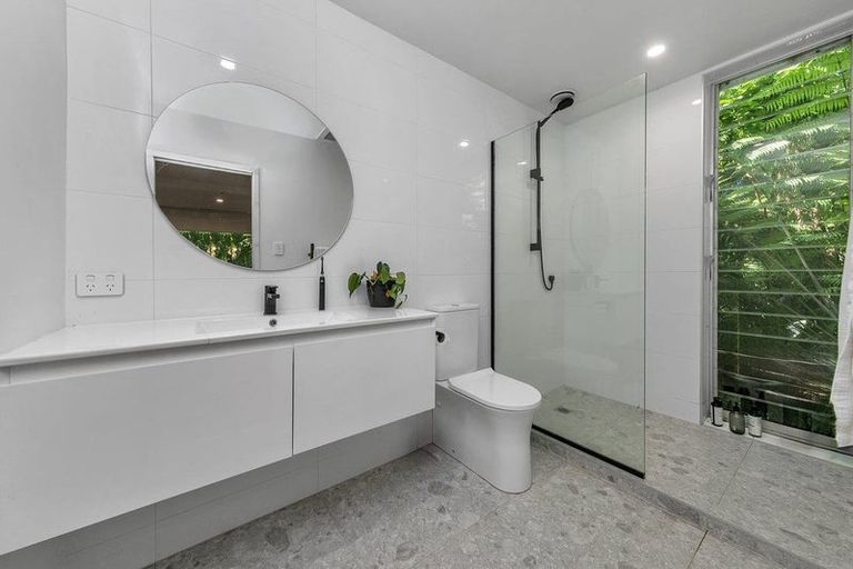 Photo of property in 186c Woodlands Park Road, Titirangi, Auckland, 0604