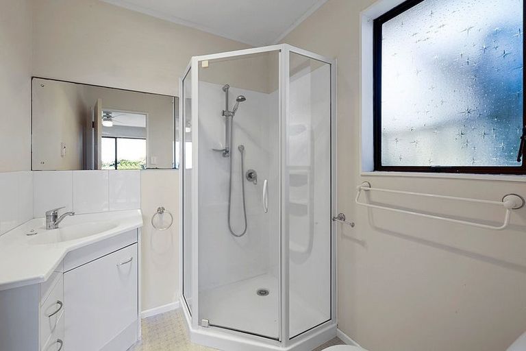 Photo of property in 18 Norwich Avenue, Spotswood, New Plymouth, 4310