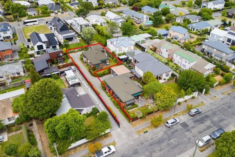 Photo of property in 2/30b Taylors Avenue, Bryndwr, Christchurch, 8052