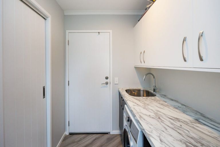 Photo of property in 40 View Road, Halcombe, 4779