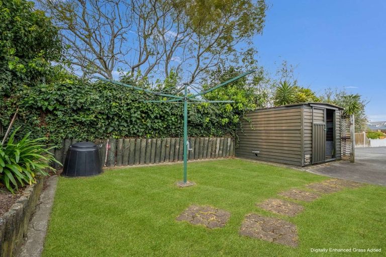 Photo of property in 2/12 Penrhyn Place, Mount Maunganui, 3116